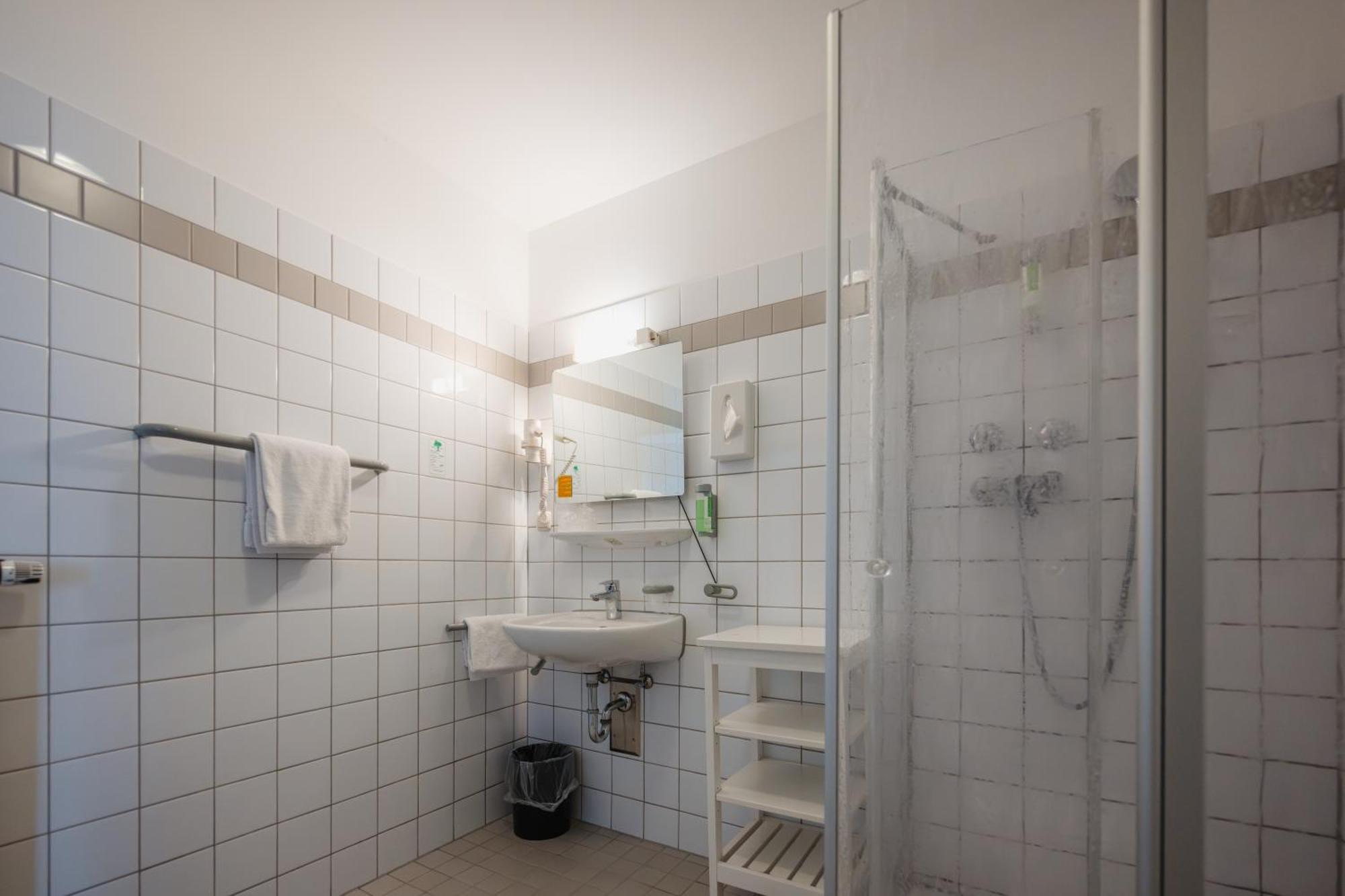 Hotel Mirage Duisburg Bagian luar foto